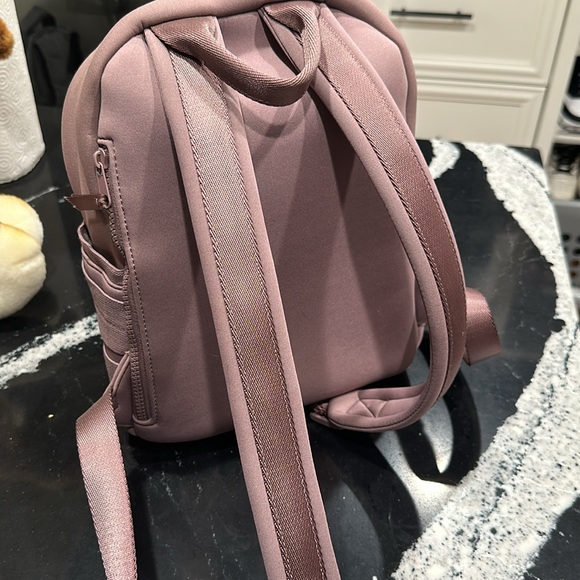 vera wang backpack - Picture 2 of 10